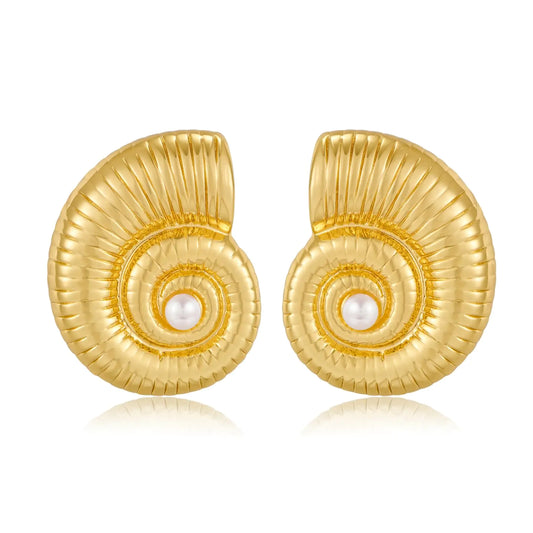 14K Gold Conch Shell Earrings Vintage Jewelry
